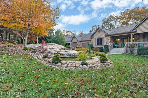 17 Forest Hill Ct, Crossville, TN 38558