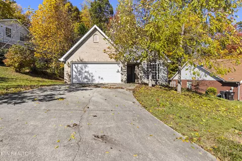 10217 Poppy Ln, Knoxville, TN 37922