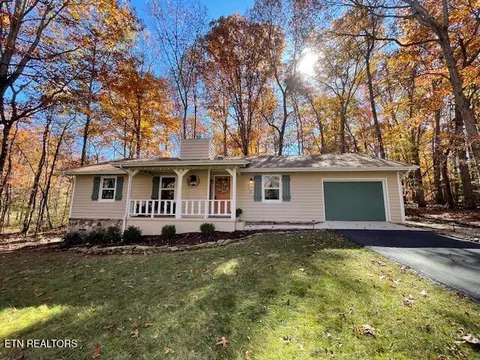 113 Anglewood Dr, Crossville, TN 38558