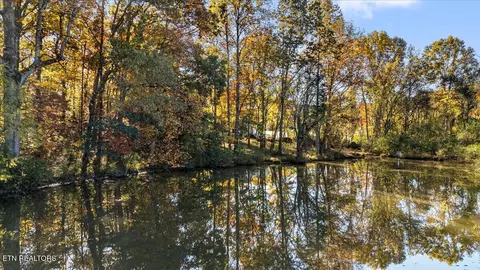 1510 Sequoia Dr, Maryville, TN 37801