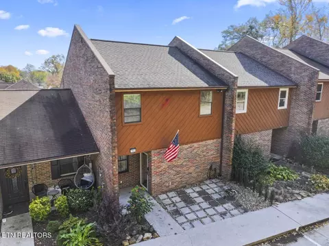 2915 La Villas Dr #702, Knoxville, TN 37917