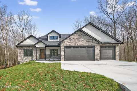 605 Westchester Dr, Crossville, TN 38558