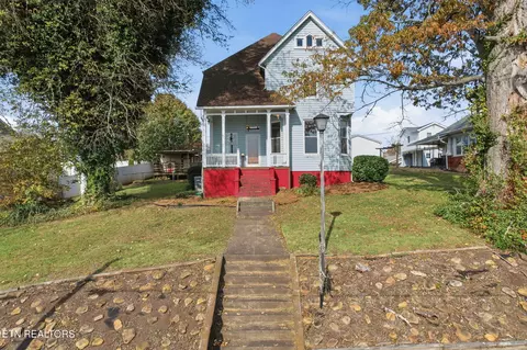 403 E 2nd Ave, Lenoir City, TN 37771