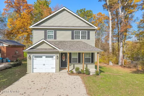 2201 Ridgecrest Dr, Maryville, TN 37803