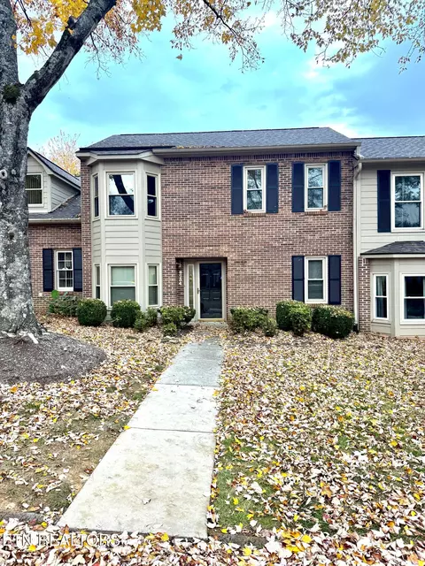 8734 Wimbledon Dr, Knoxville, TN 37923