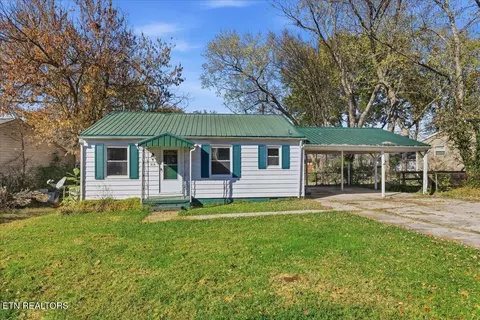 312 Defoe Cir, Maryville, TN 37804