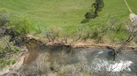 2168 Fairview Rd, Tellico Plains, TN 37385