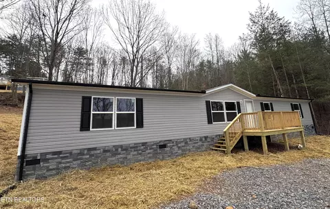 1053 Arrowhead Dr, Newport, TN 37821