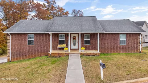 1264 Lori Ellen Ct, Sevierville, TN 37876
