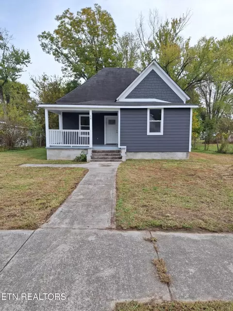 216 N Chamberlain Ave, Rockwood, TN 37854