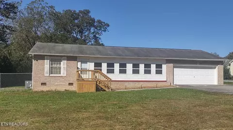 530 Back Valley Rd, Oliver Springs, TN 37840
