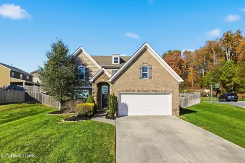 3215 Saddle Path Ln, Knoxville, TN 37931