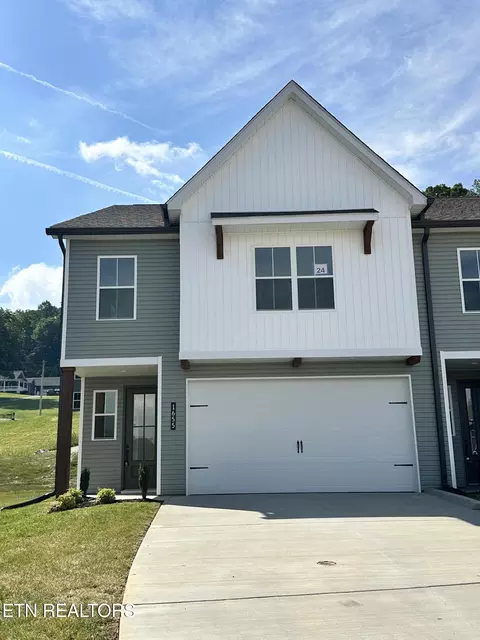 1655 Lateglow Way, Knoxville, TN 37931