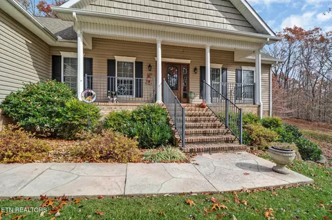 105 Kings Down Dr, Crossville, TN 38558