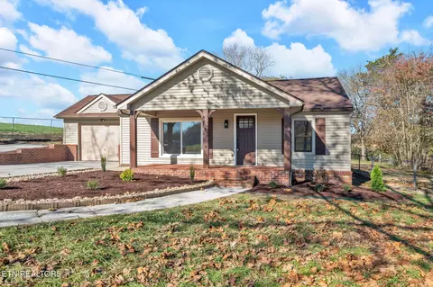 213 Mountain Rd, Clinton, TN 37716