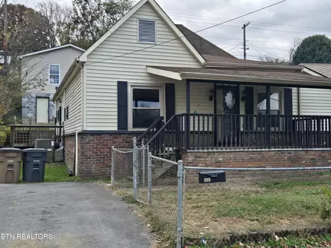 212 Oglewood Ave, Knoxville, TN 37917