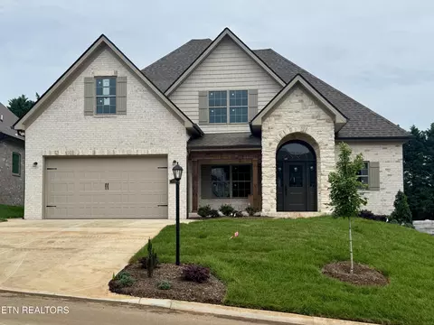 8848 Dancing Bear Ln, Knoxville, TN 37923