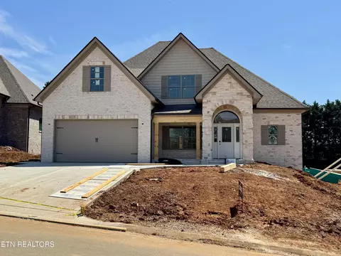 8848 Dancing Bear Ln, Knoxville, TN 37923