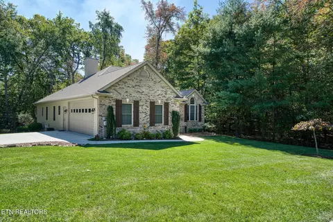 14 Holly Ct, Crossville, TN 38558