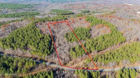 9745 Morgan County Hwy, Sunbright, TN 37872