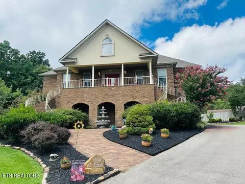 1086 St Ives Ct, Morristown, TN 37814