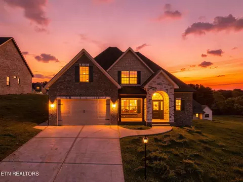 332 Rugby Manor Ln, Knoxville, TN 37923