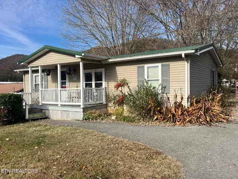 307 E Walden St, La Follette, TN 37766