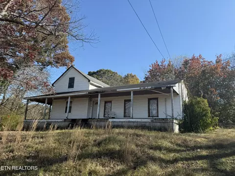 301 Depot St, Vonore, TN 37885