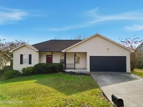 1652 Banyan Ln, Knoxville, TN 37914