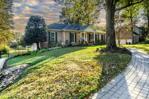 624 Glen Willow Dr, Knoxville, TN 37934