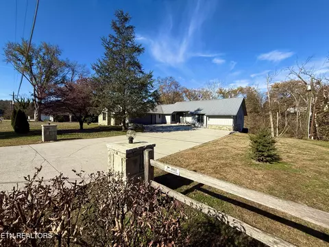 2257 Shinbone Rd, Sevierville, TN 37876