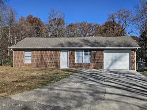 5416 S Weston Rd, Knoxville, TN 37918