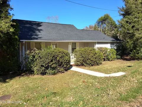 4066 Lakeshore Drive Dr, Bean Station, TN 37708