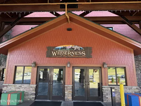 1424 Old Knoxville Hwy #110035, Sevierville, TN 37876