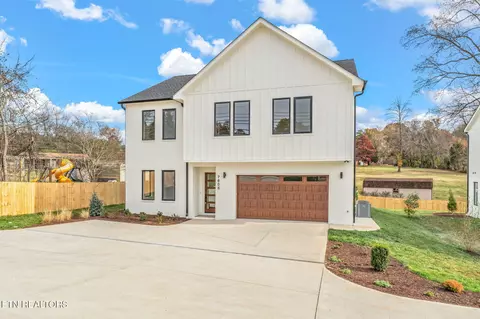 7808 S Northshore Dr, Knoxville, TN 37919