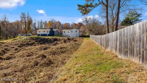 Exterior - 8520 Heiskell Rd, Powell, TN 37849 photo 3 of 3