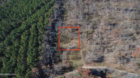 Gladys Circle, Crossville, TN 38572