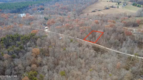 69 Diane Cir, Crossville, TN 38572