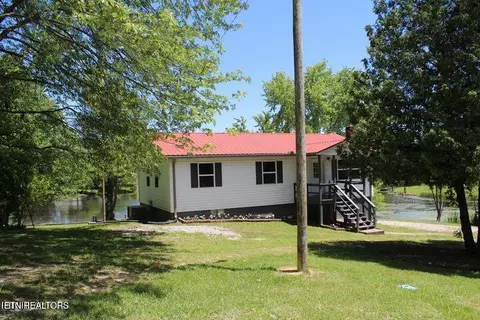 515 Silver Lake Dr, Jamestown, TN 38556