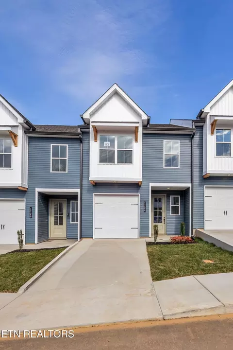 1724 Lateglow Way, Knoxville, TN 37931