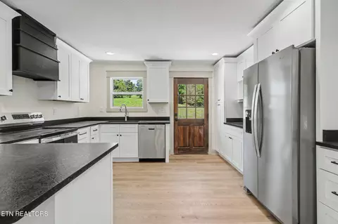 Kitchen - 1437 Beacon Rd, Talbott, TN 37877 photo 1 of 3