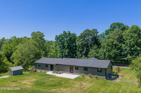 Exterior - 1437 Beacon Rd, Talbott, TN 37877 photo 5 of 8