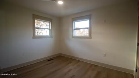 Bedroom - 1437 Beacon Rd, Talbott, TN 37877 photo 2 of 3