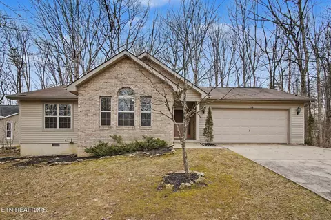 119 Anglewood Dr, Crossville, TN 38558