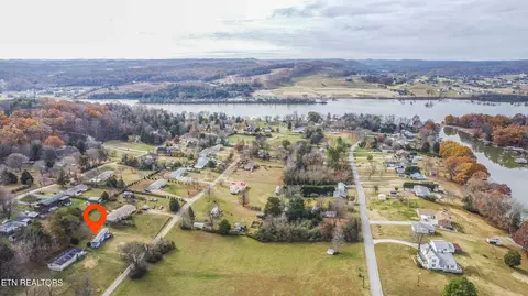 131 Valleyview Dr, Loudon, TN 37774