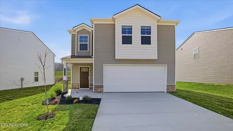 216 N Rolling Meadows Dr, Harriman, TN 37748