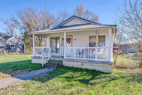 208 212 N Chamberlain Ave, Rockwood, TN 37854