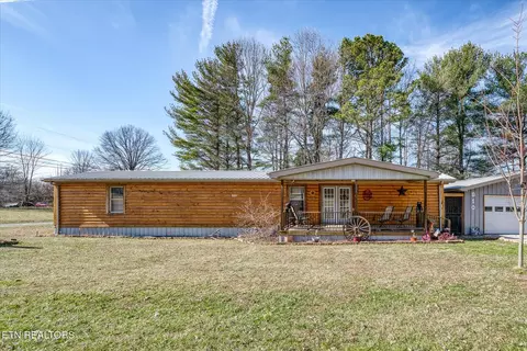 810 Mitchell Ln, Jamestown, TN 38556