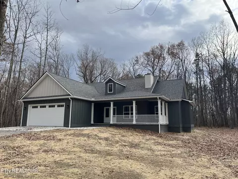 833 Sawmill Rd, Monterey, TN 38574