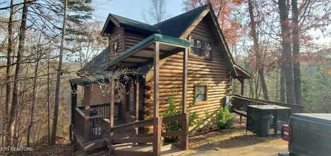 1630 Scenic Woods Way, Sevierville, TN 37876